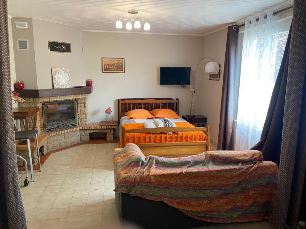 Gite A La Ferme - Confort & Nature Senouillac Exterior foto